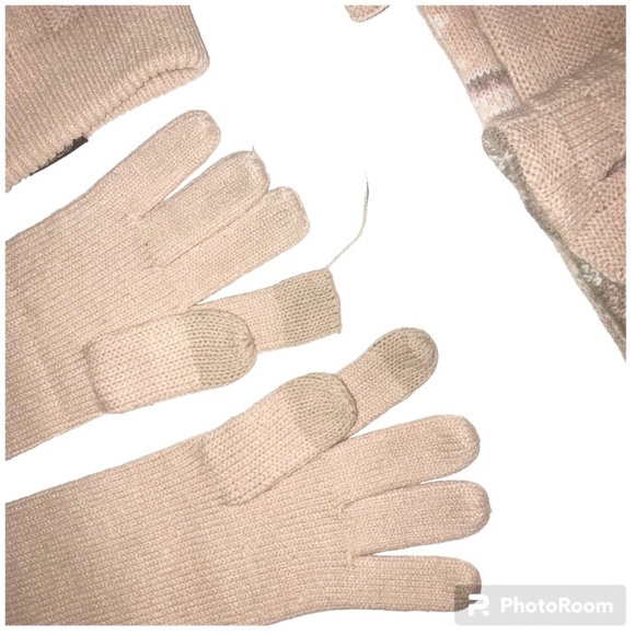 Muk Luks Reversible Soft Pink Accessories Set Beanie Scarf Gloves Wrist Warmers - Picture 5 of 6